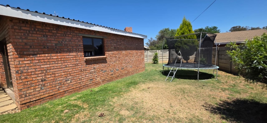 3 Bedroom Property for Sale in Naudeville Free State